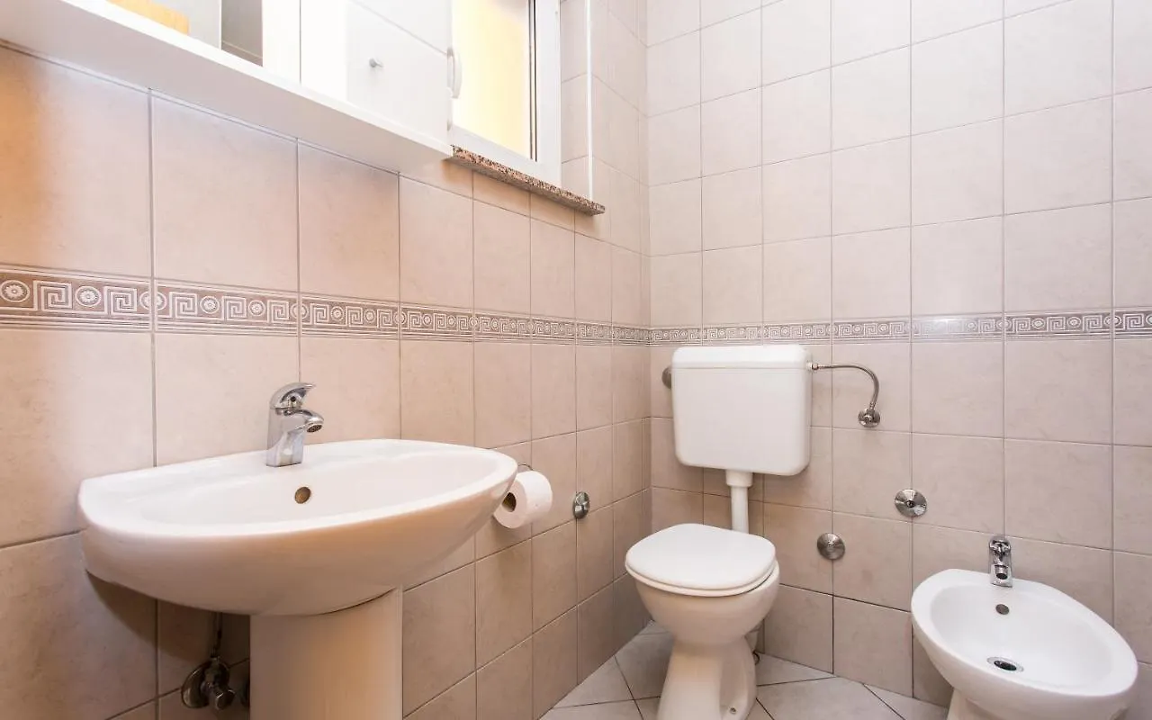 Apartman Justinic Šilo Apartamento